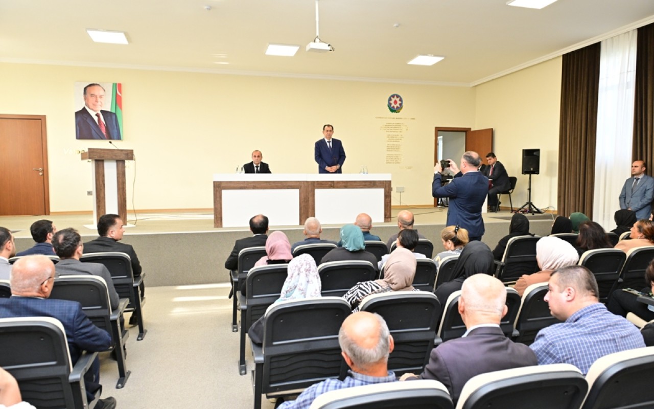 Taleh Qaraşov sakinlərin qayğı və problemlərini dinlədi - FOTOLAR